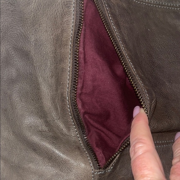 Rock Paper Scissors leather larger cross body bag dark gray/ silver tone preowne - Picture 5 of 16